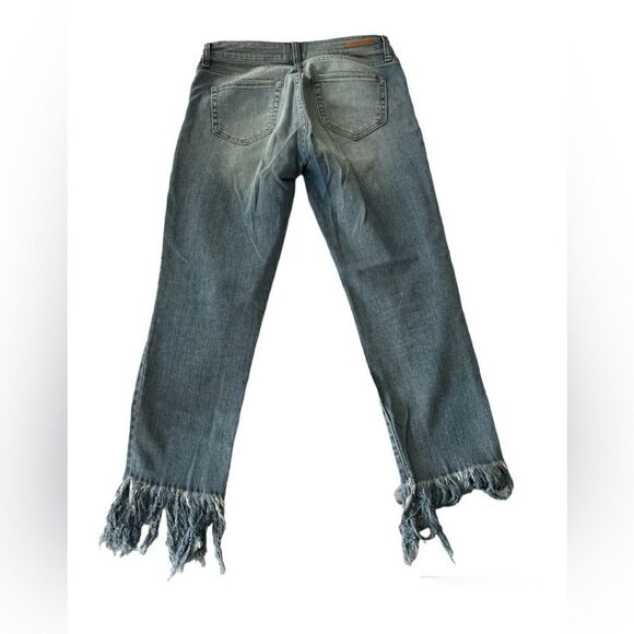 Sun & Shadow Frayed Bottom Jeans size 27 - Picture 2 of 5